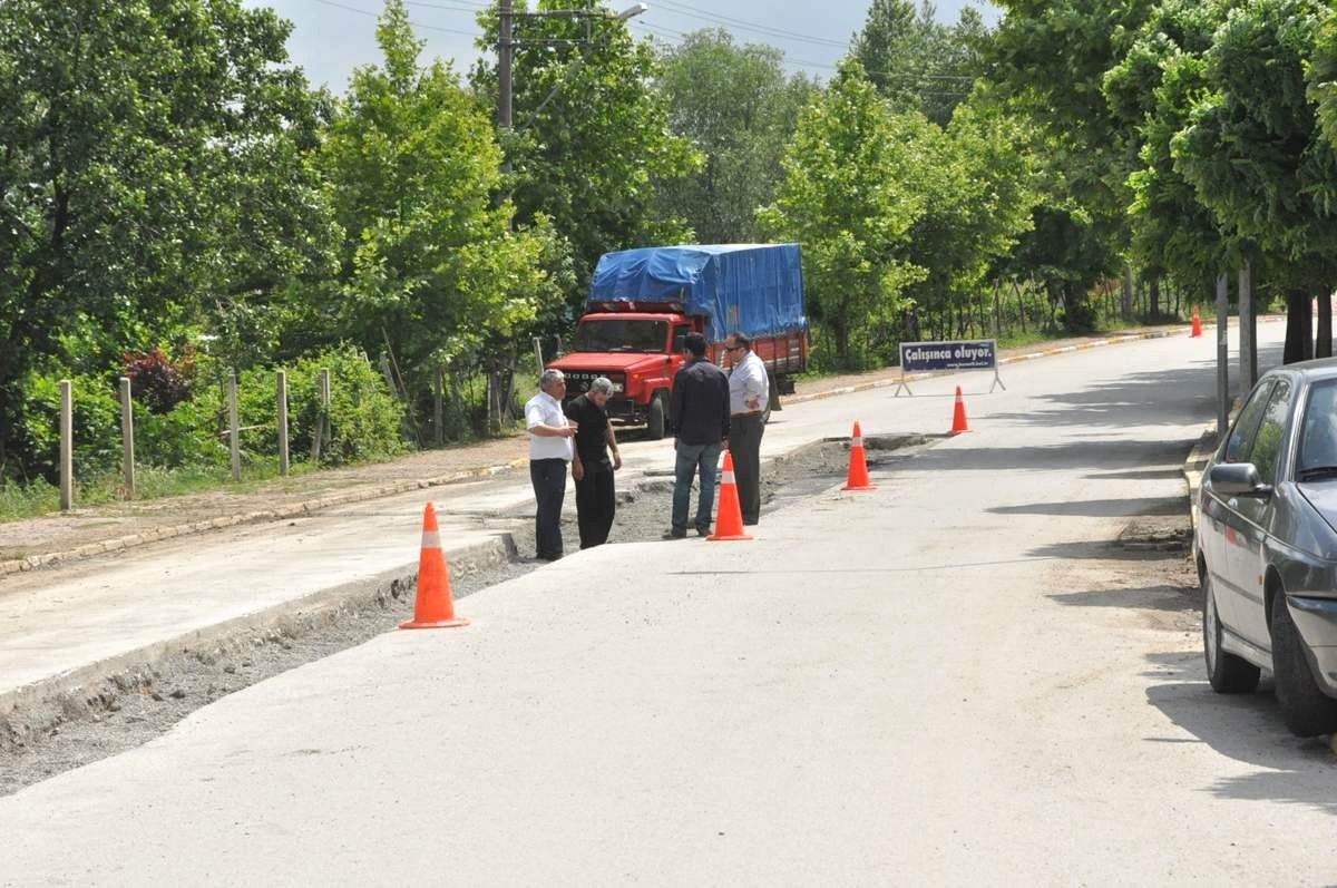 Kartepe'de Alt Yapı Geçen Yollar İyileşiyor