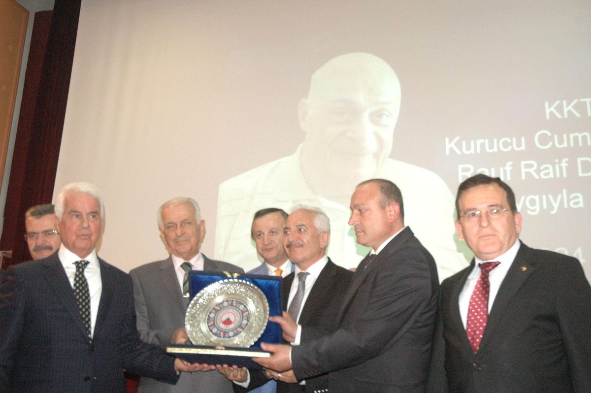 KKTC Cumhurbaşkanı Eroğlu, Trabzon'da Rauf Denktaş'ı Anma Programı'na Katıldı