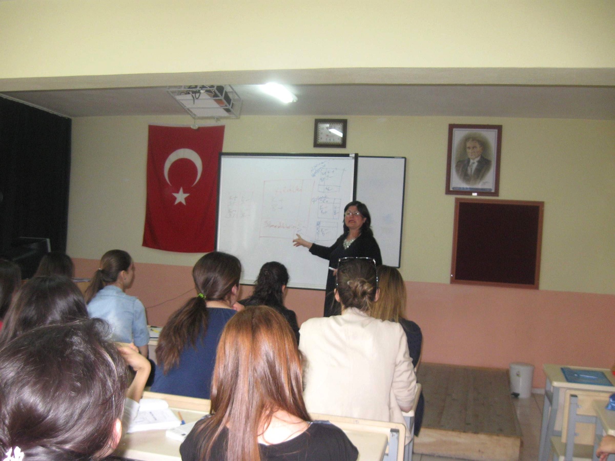 Kula Cbü Meslek Yüksekokulu'nda Seminerler