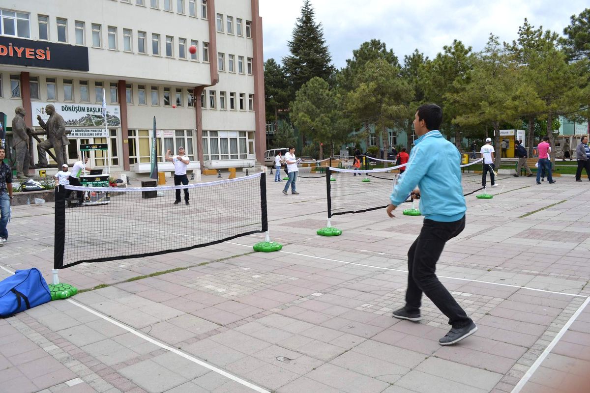 Niğde, Sokak Tenisi ile Şenlendi