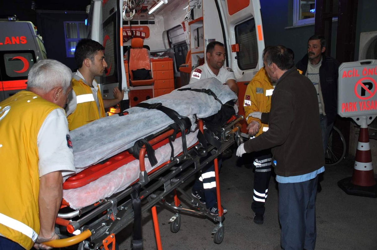 Otomobiliyle Çarptığı Şahsı Ölüme Terk Etti