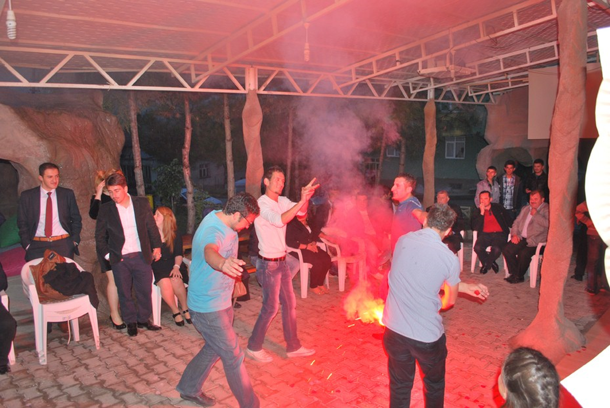 Pazarlar Myo Öğrencilerinden Veda Partisi