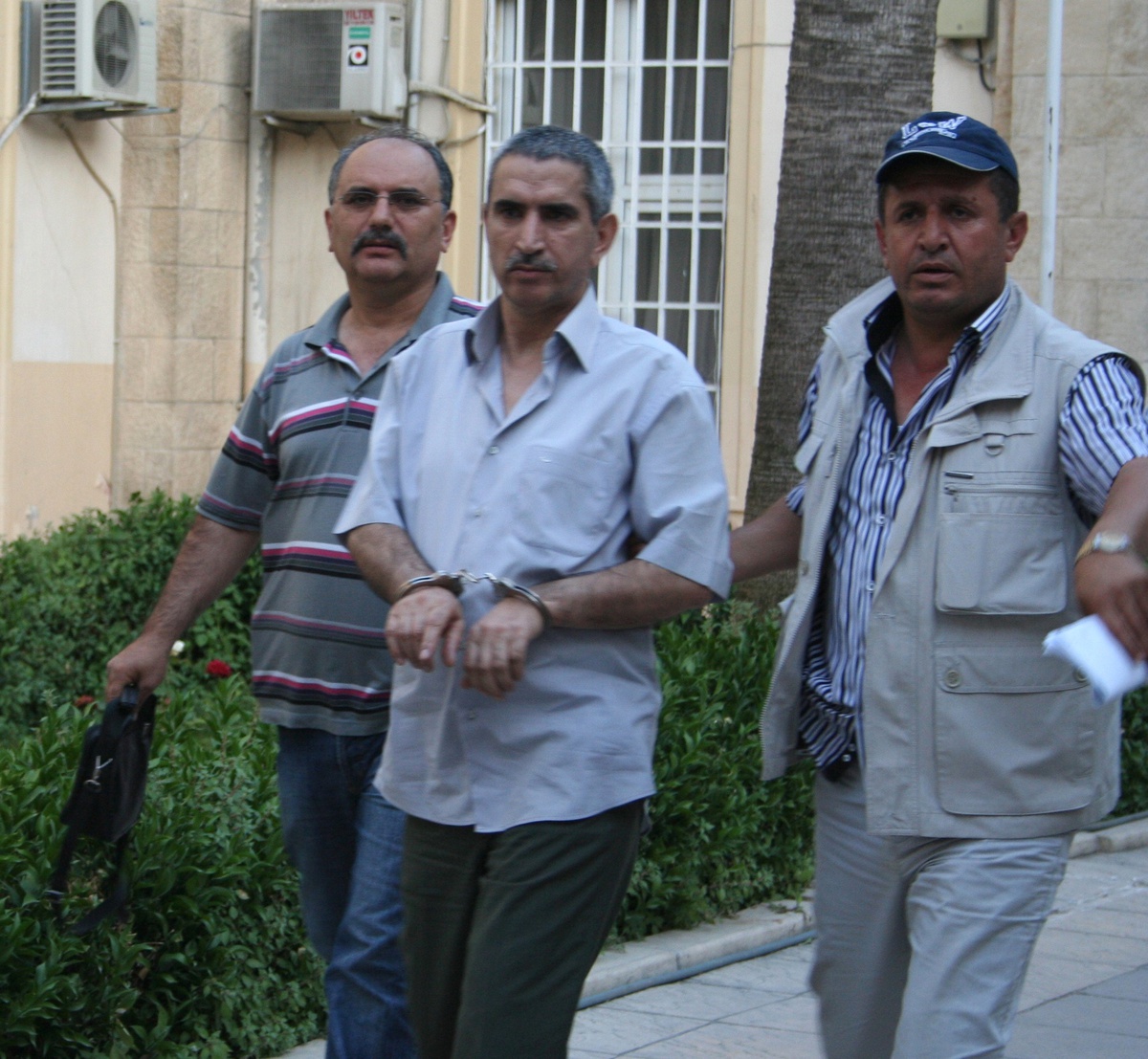 3 Kişinin Cinayet Zanlısı İçki Aleminde Yakalandı