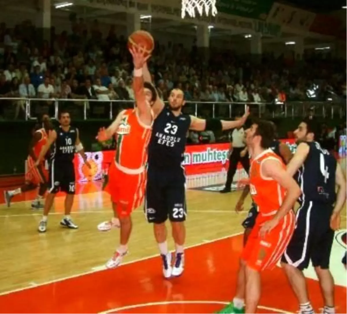 Beko Basketbol Ligi Play-Off Yarı Final Serisi