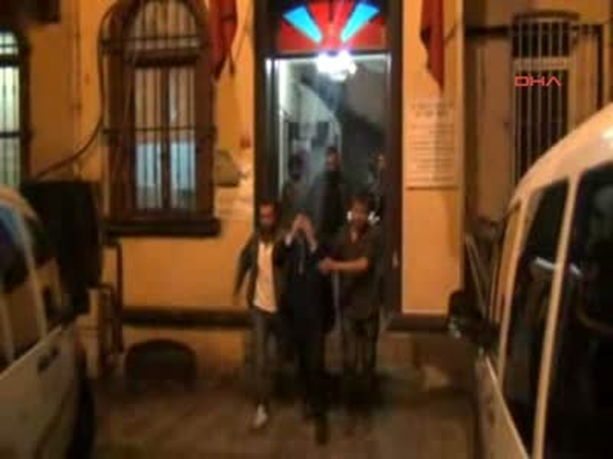 Beş İlçede Hırsızlık Yaptı Şişli'de Yakalandı Beş Ayrı İlçede Hırsızlık ve Yankesicilik Suçlarından...