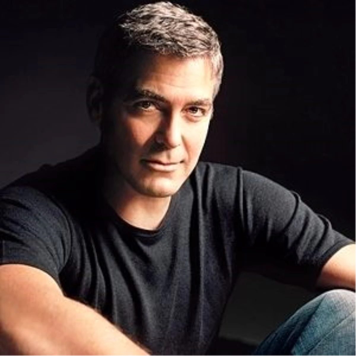 Clooney İsyan Bayrağını Çekti