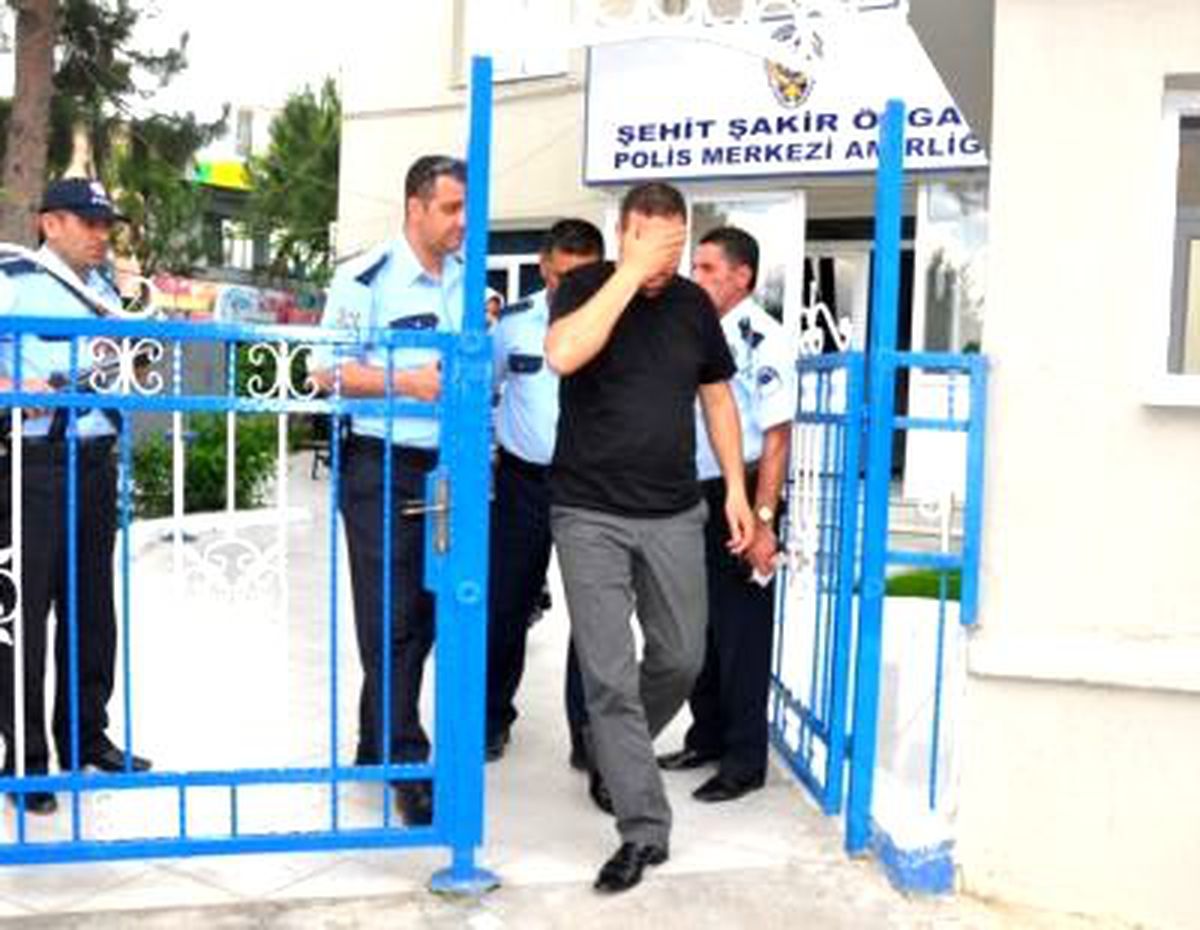 Doktora Samuray Kılıcıyla Saldırdı (2)