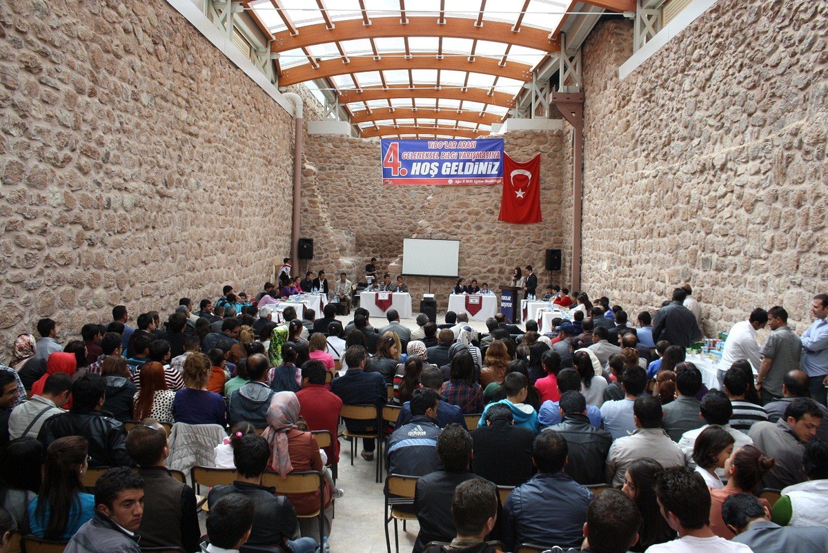 İshak Paşa Sarayı'nda Yibo'lar Arası Bilgi Yarışması