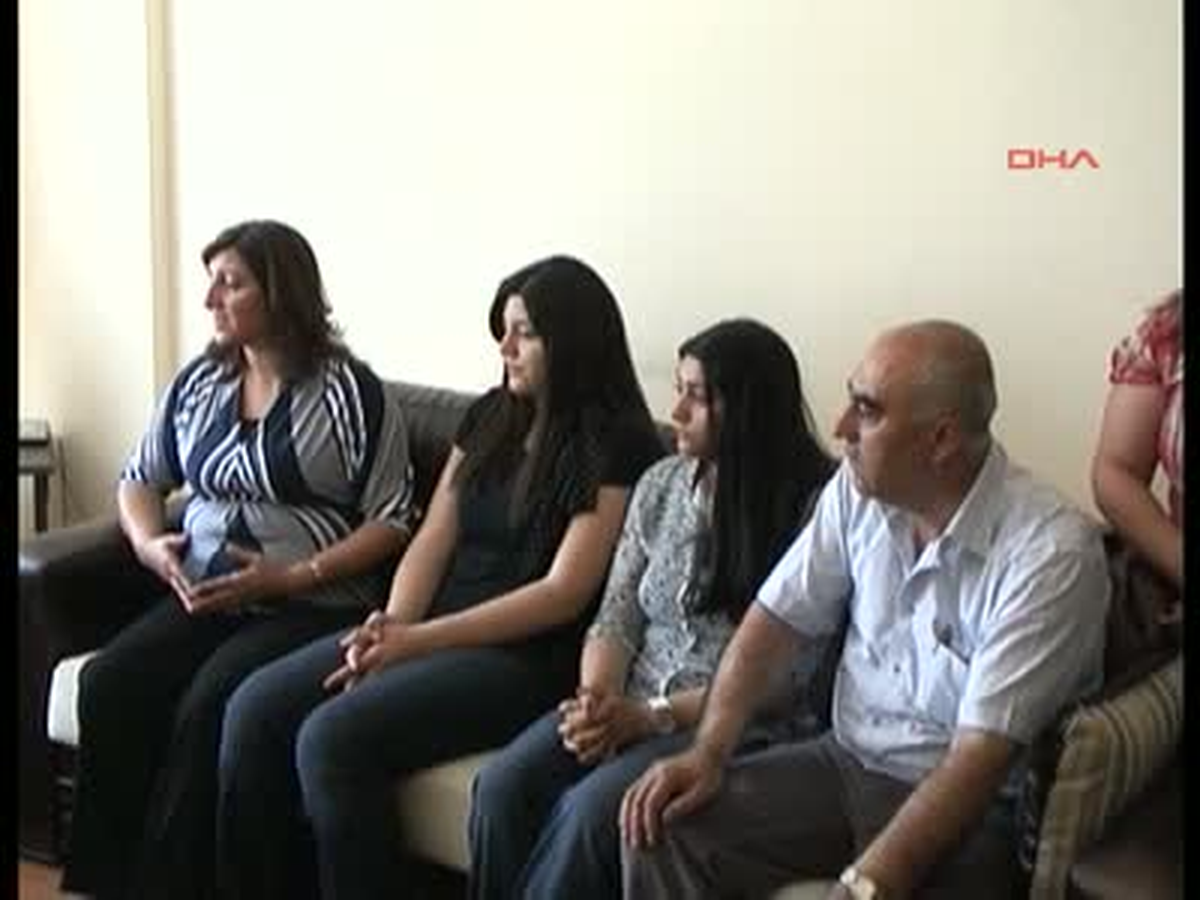 İzmir2 Lenfoma Hastası Gizem Peruk Değil Kep Takmak İstiyor