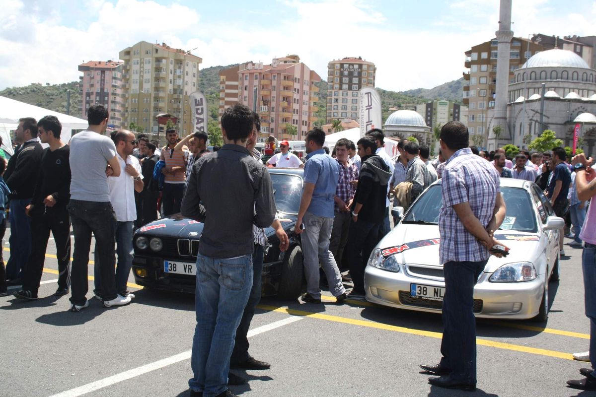 Kayseri'de Drift Rüzgarı Esti