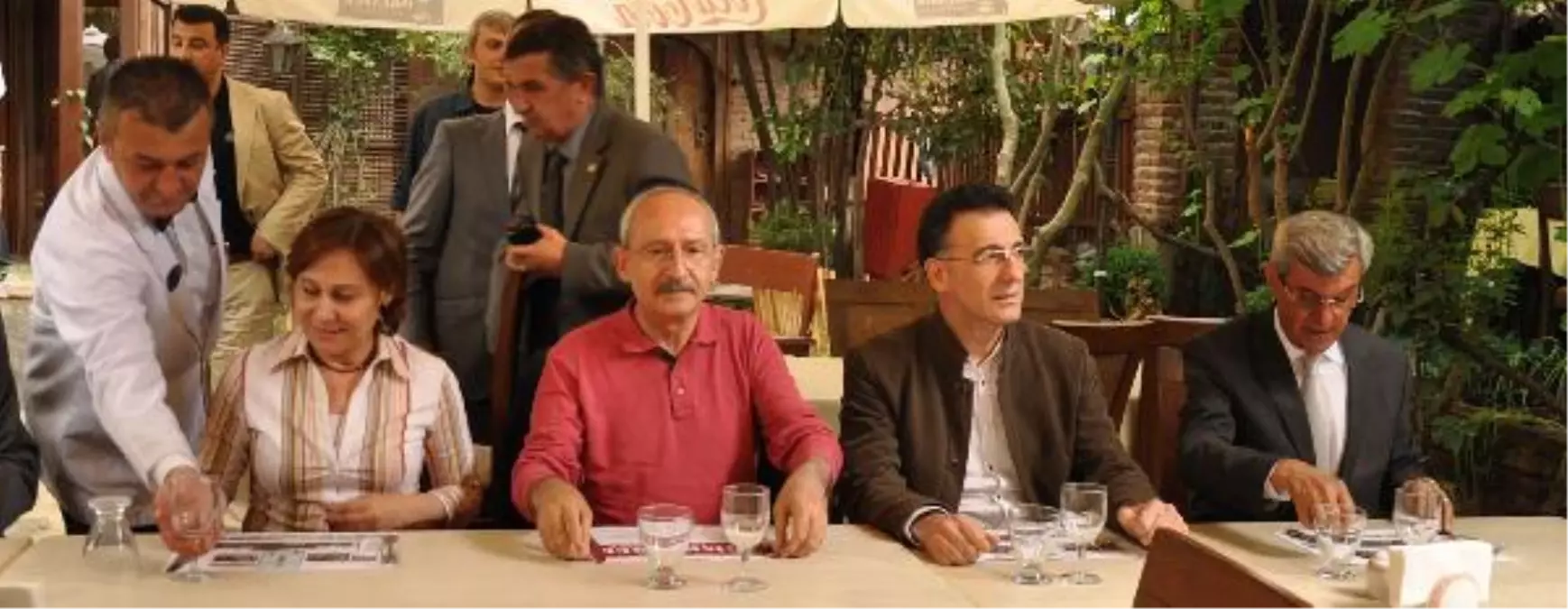 Kılıçdaroğlu\'nun Bursa\'da Kebap Molası