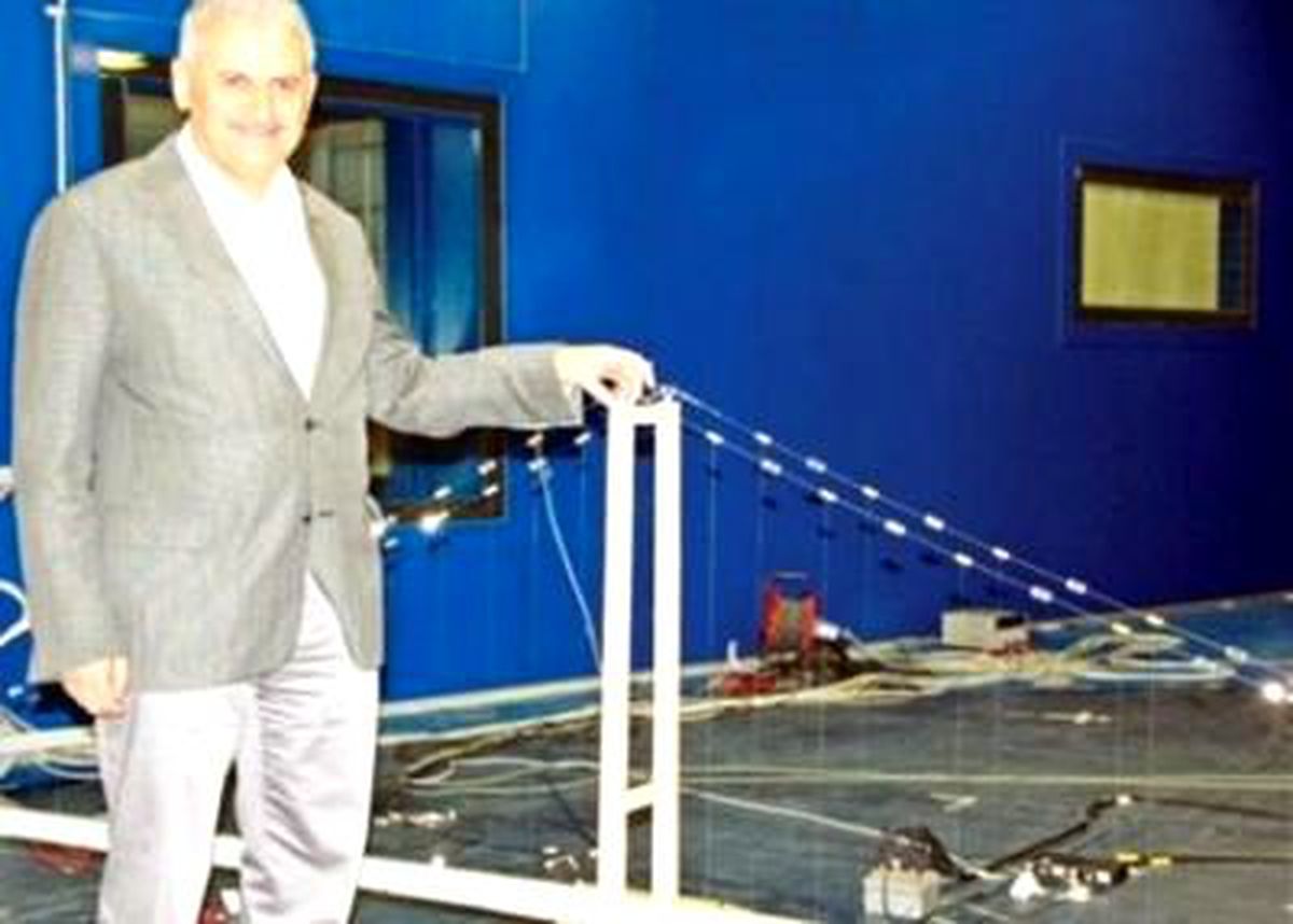 Köprüyü Koşarak Geçecek