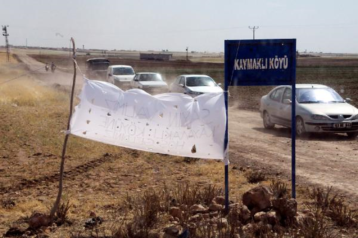Köye İlk Gelen Vali Olduğunu Öğrenen Şanlıurfa Valisi Özür Diledi