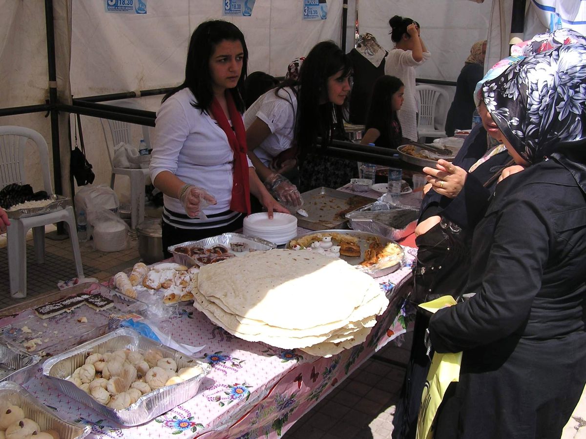 Malatya'da İhtiyaç Sahipliler İçin Kermes Açıldı