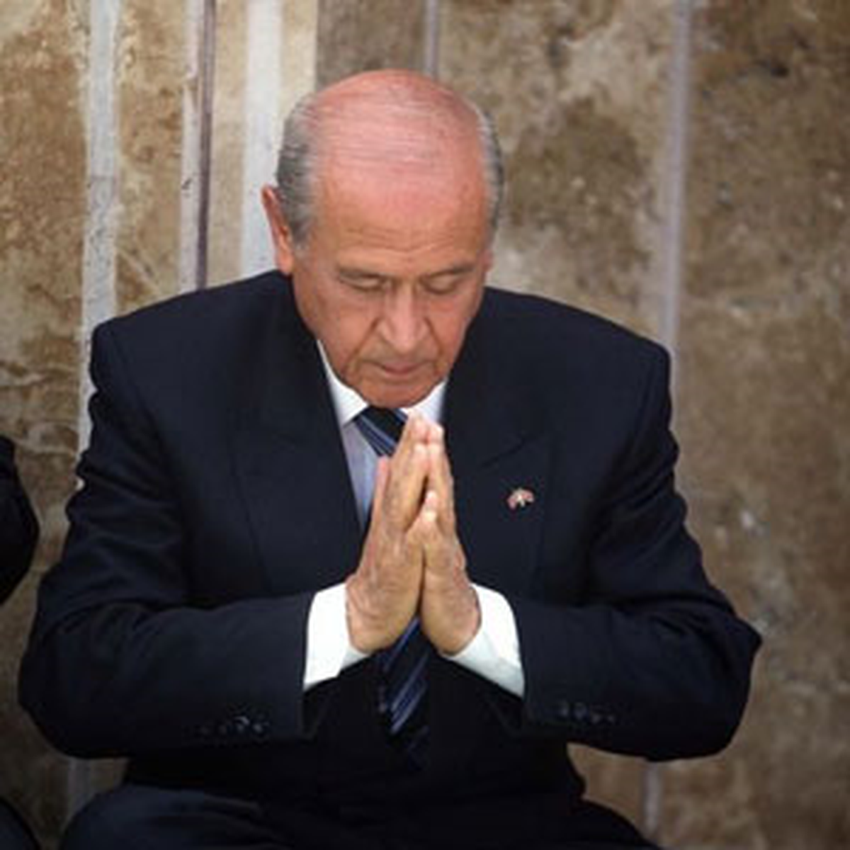 MHP Lideri Bahçeli, Ülkücü Şehitler Anıtı'nı Ziyaret Etti