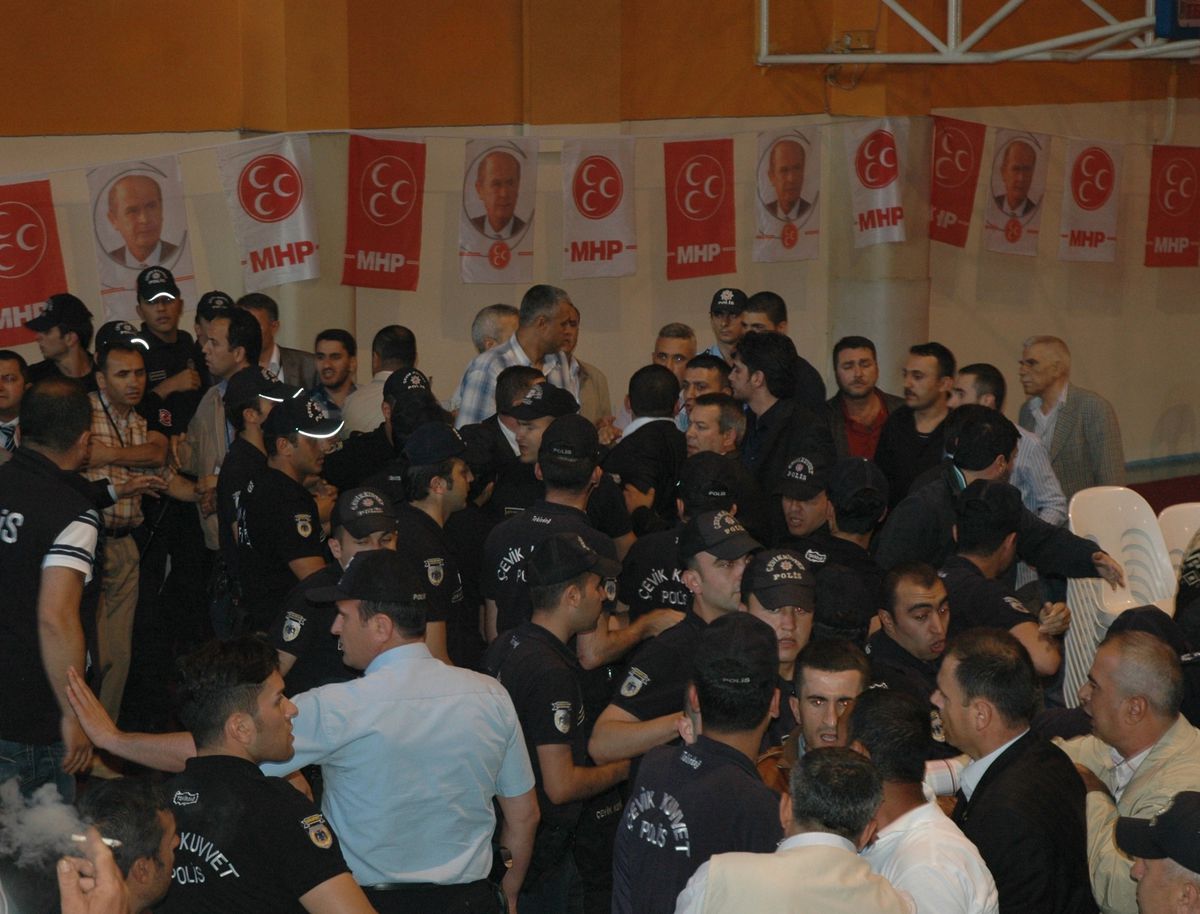 MHP Tekirdağ Kongresi\'nde Kavga