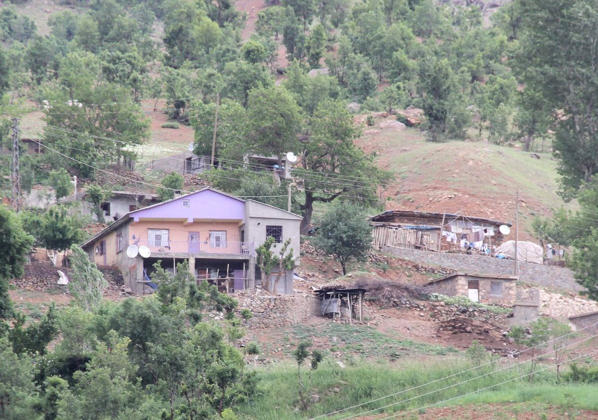 PKK Tarafından Kaçırıldığı İddia Edilen 10 Kişi Evine Döndü
