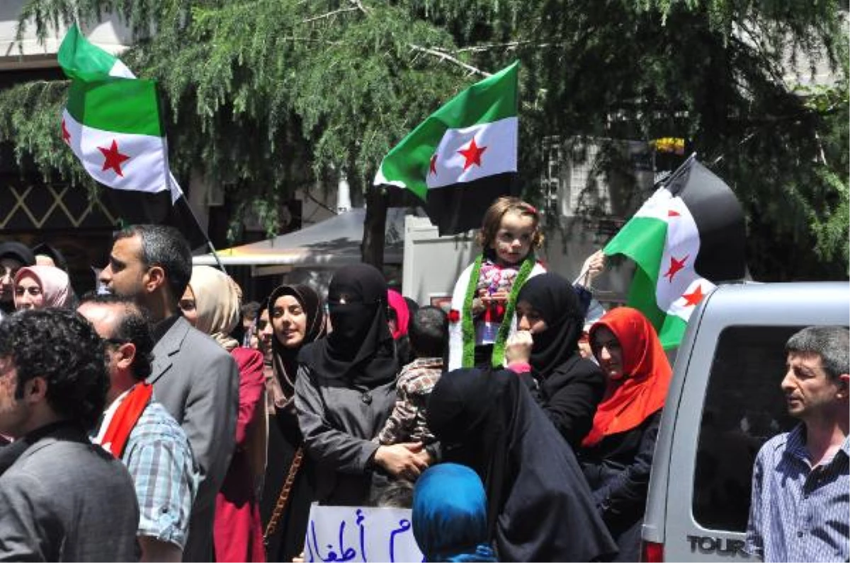 Suriye Konsolosluğu Önünde Protesto