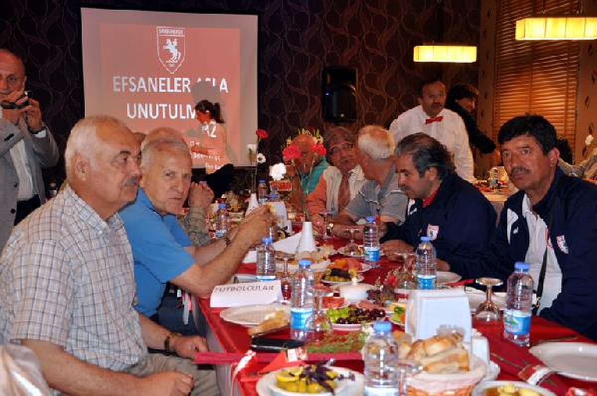 Tanju Çolak: 'Milli Takımın Mağlibiyeti Önemli Değil