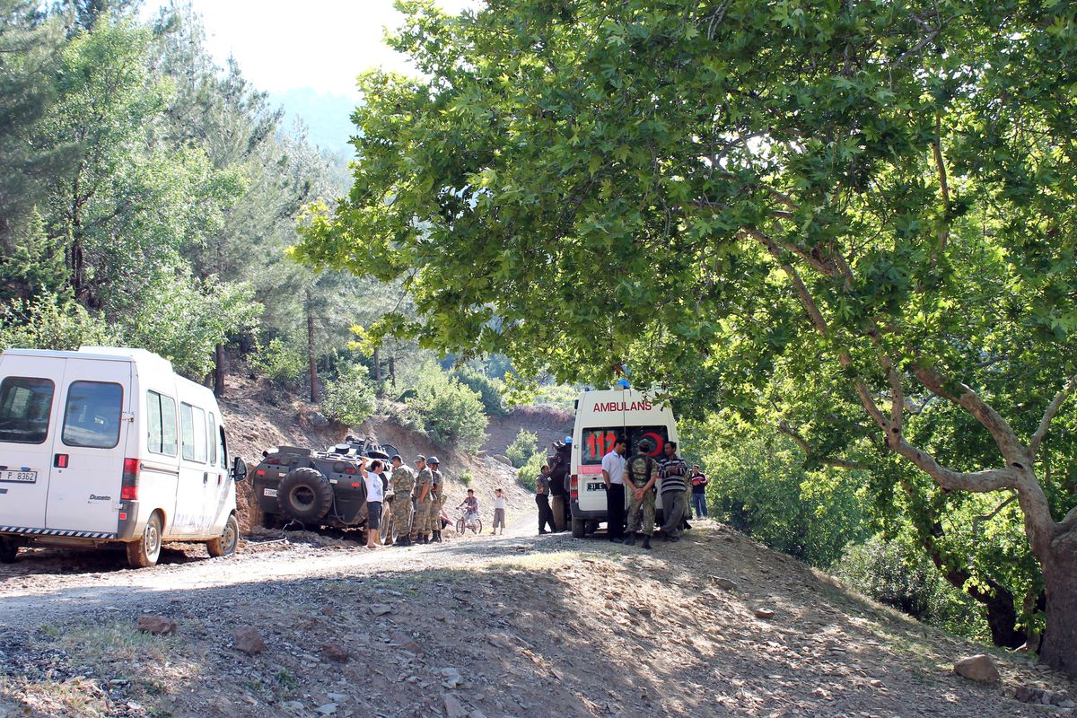 Yaralı Köylü Ambulans Helikopterle Kurtarıldı