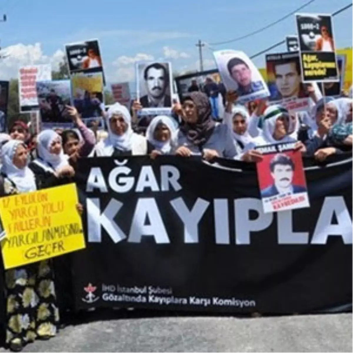 Yenipazar\'da BDP ve Cumartesi Annelerini Polis Zor Korudu