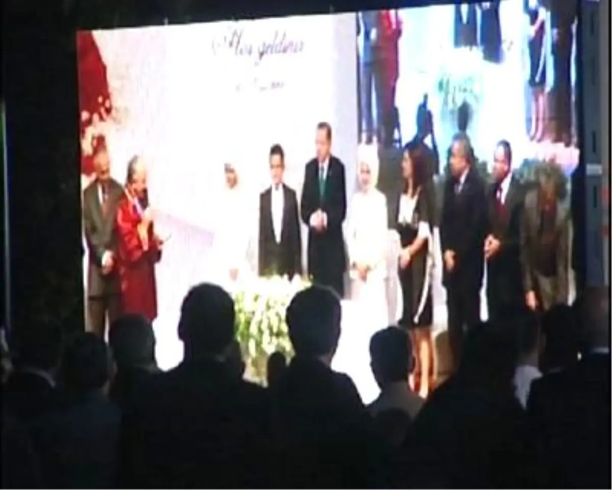 Başbakan Nikah Şahidi Oldu