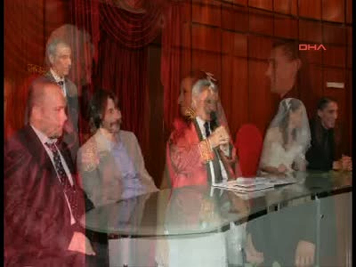 Behzat Ç. 'Akbaba'nın Nikah Şahidi Oldu