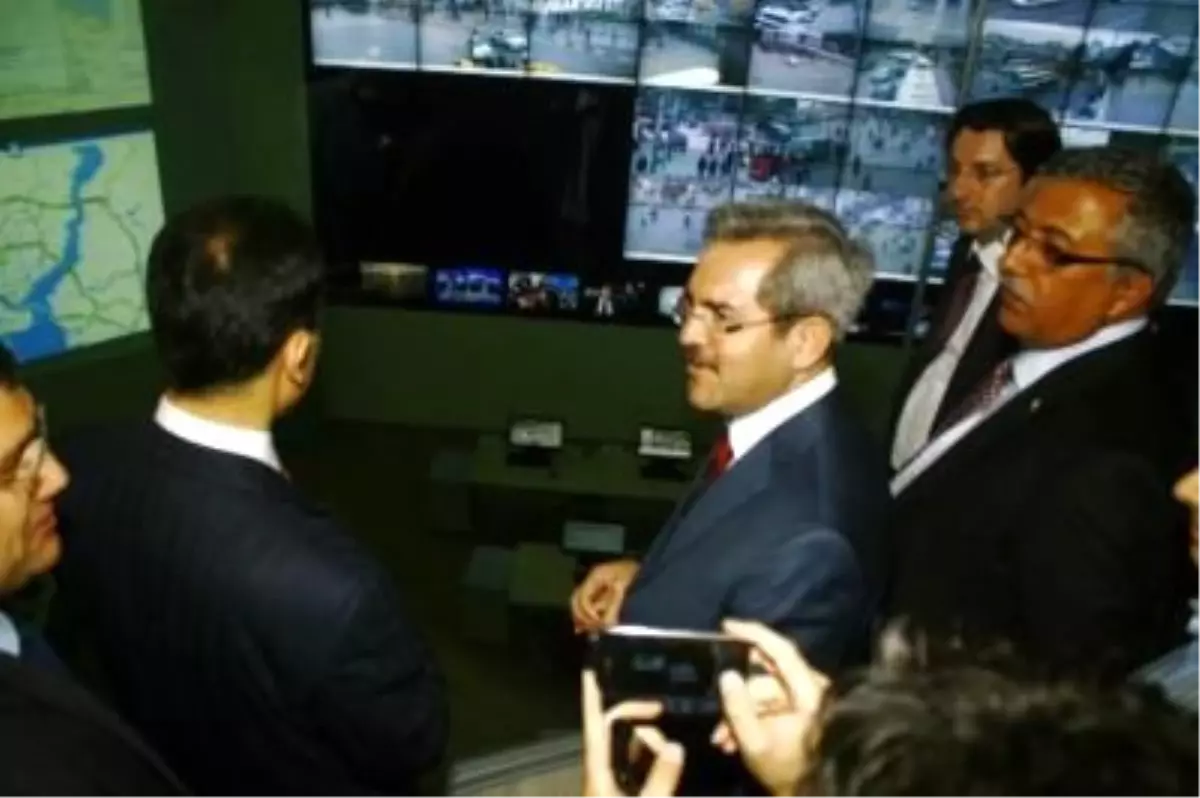 Bilişim ve İnternet Araştırma Komisyonu İstanbul Emniyet Müdürlüğünü Ziyaret Etti