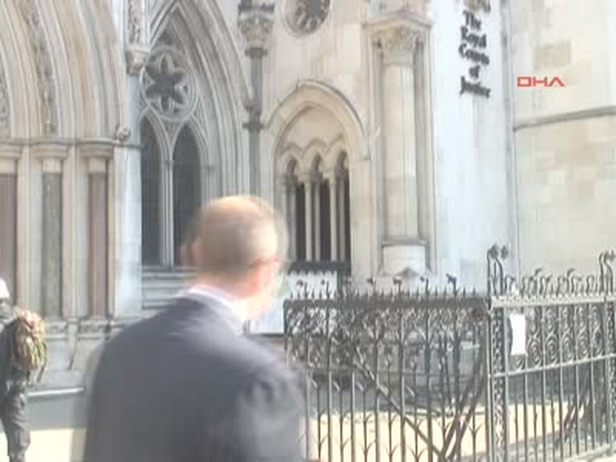 Blair'a Savaş Suçlusu Protestosu