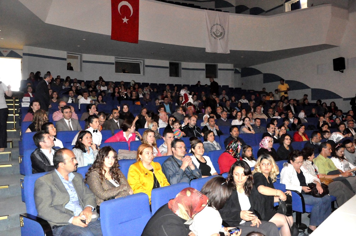 Bolu'da Minik Öğrencilerin Gösterisi Göz Doldurdu