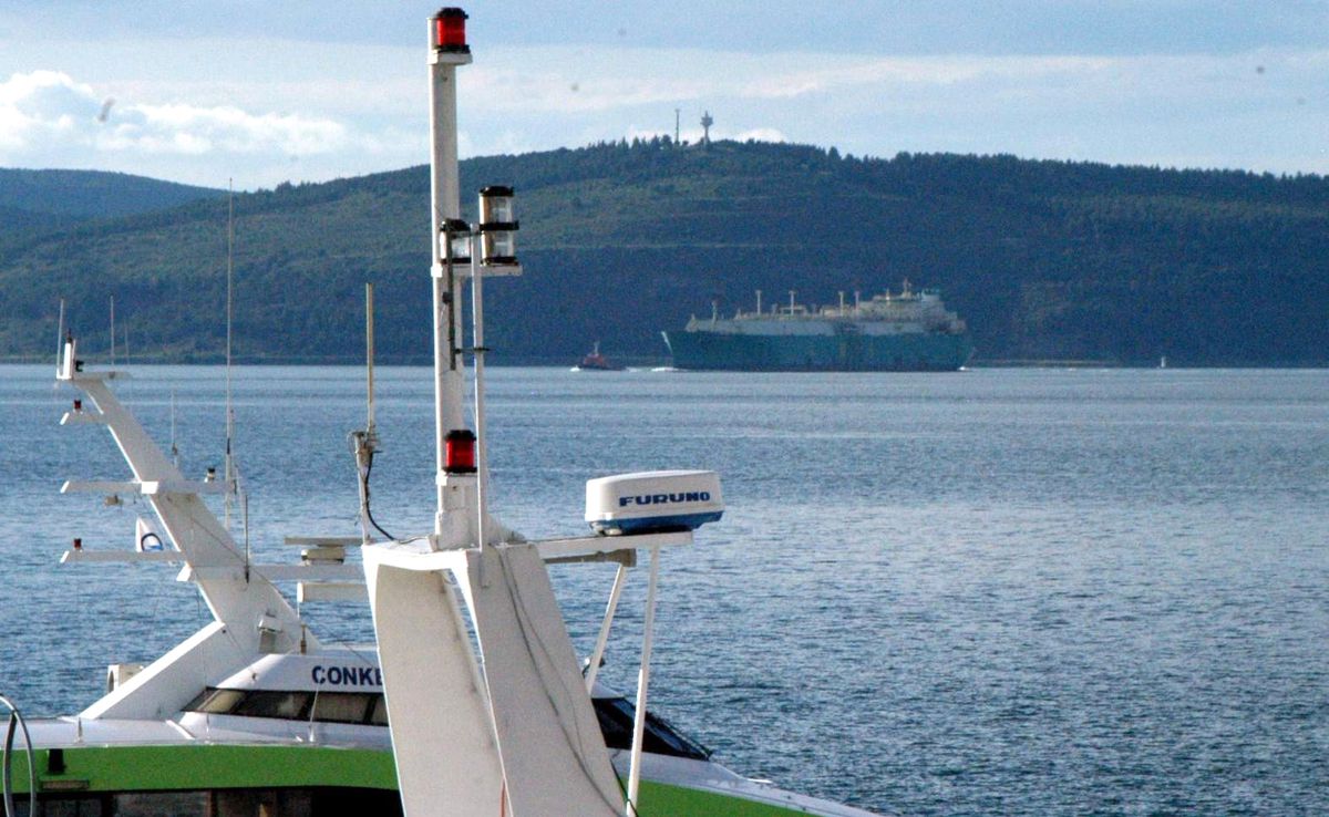 Doğalgaz Tankeri Boğazı Kapattı