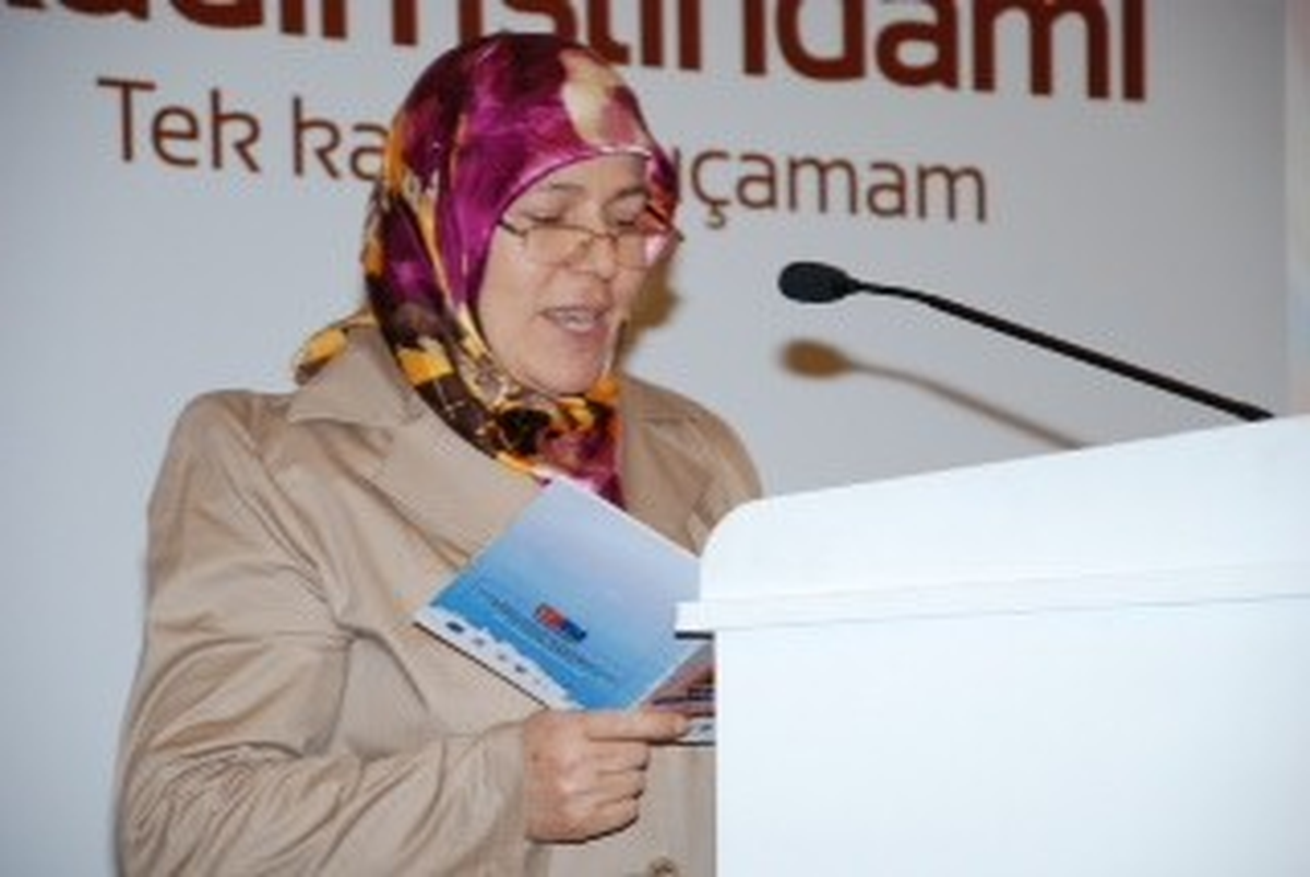 İşkur Kadınları İstihdam Etmek İçin Kolları Sıvadı
