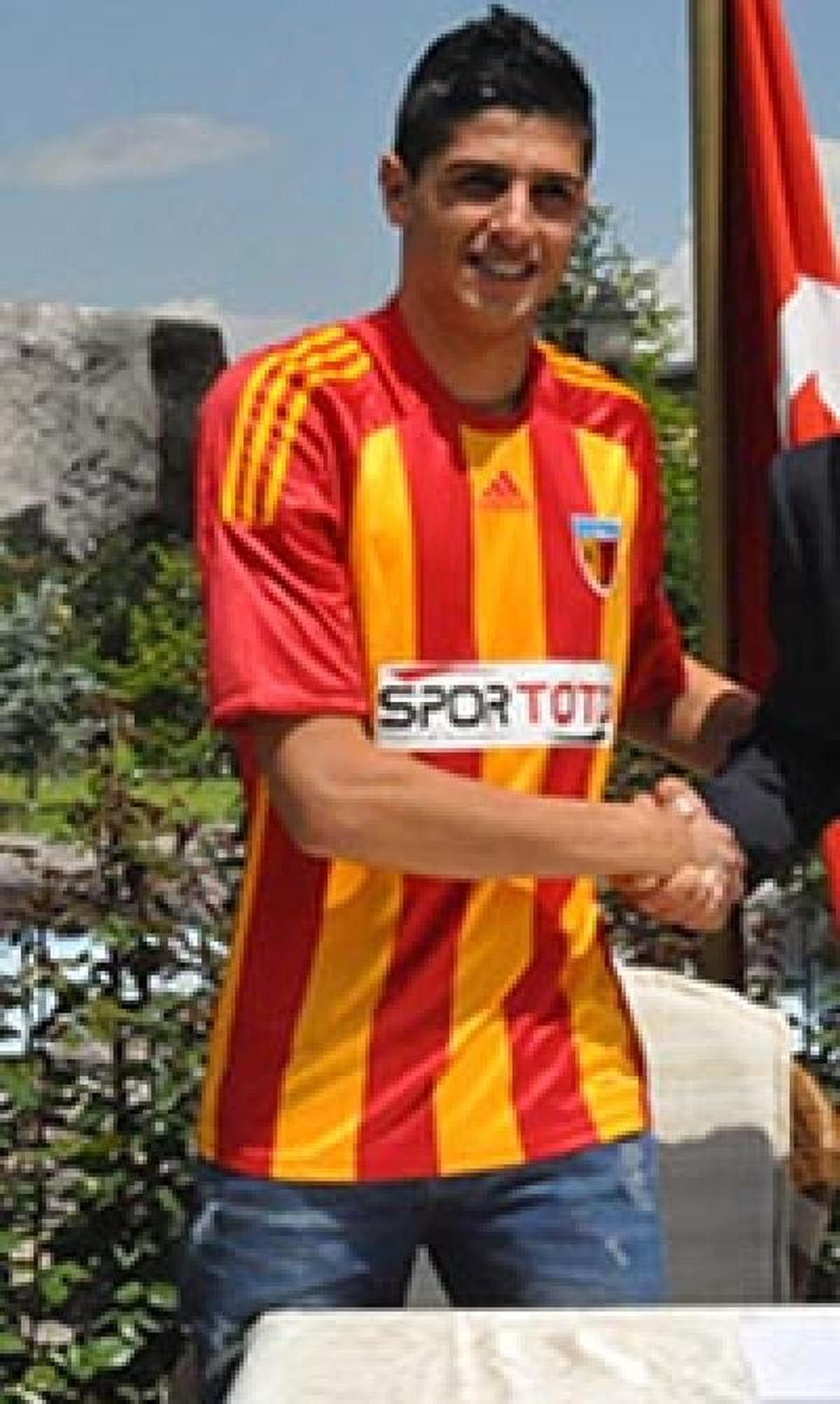 Kayserispor Transferde Siftahı Gurbetçi Erdal'ı Alarak Yaptı