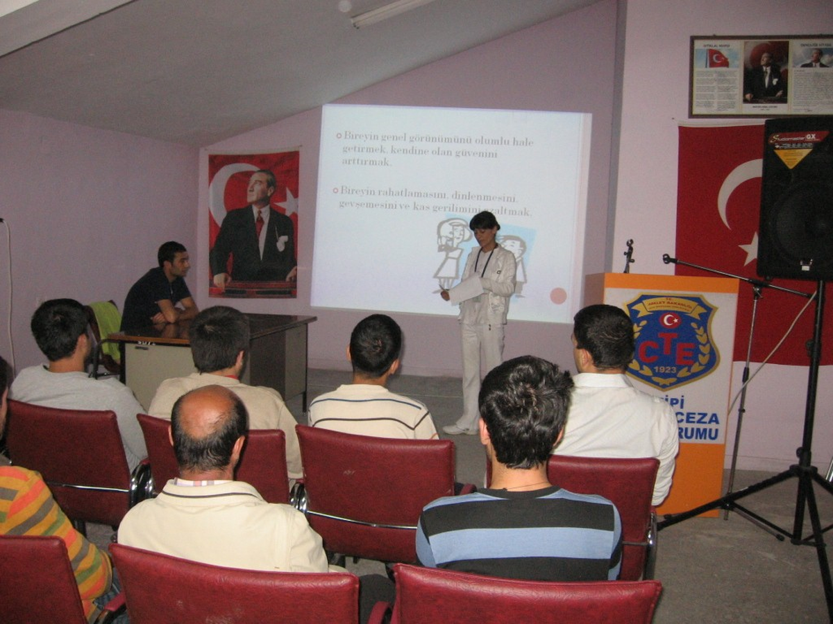 Mahkumlara, 'Kişisel Bakım ve Hijyen' Semineri