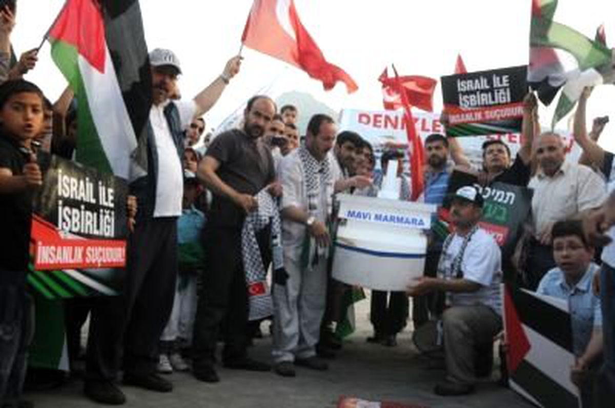 Antalya'da Mavi Marmara Protestosu