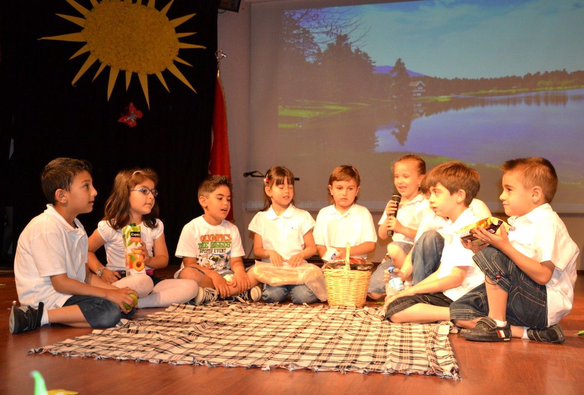 Minikler Hem Coştu, Hem Coşturdu