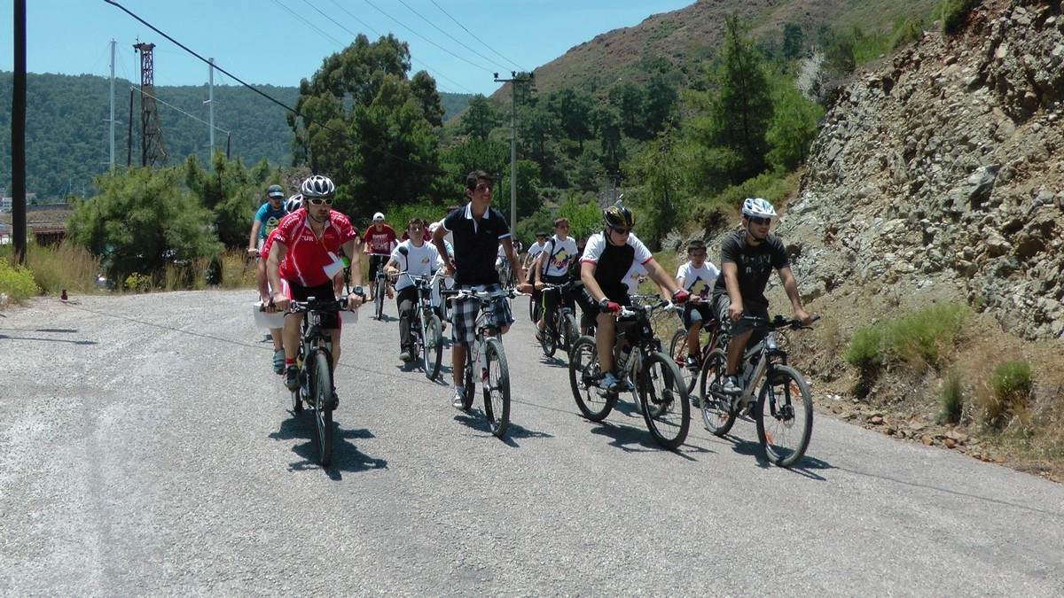 Öğrenciler Sağlıklı Yaşam İçin Pedal Çevirdiler