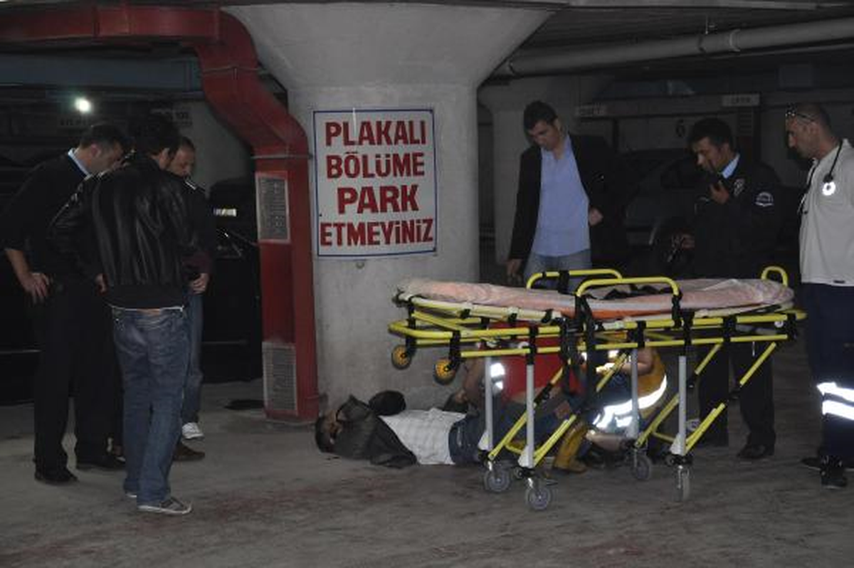 Otoparkta Uyardığı Kişi Kurşun Yağdırdı