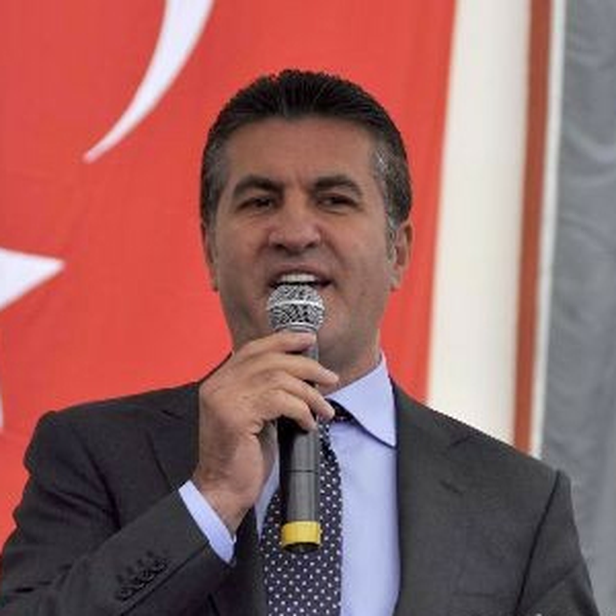 Sarıgül: 'Irkçı ve Ayrımcı Hareketler Siyasallaşıyorsa, Tehlike Geliyor Demektir'