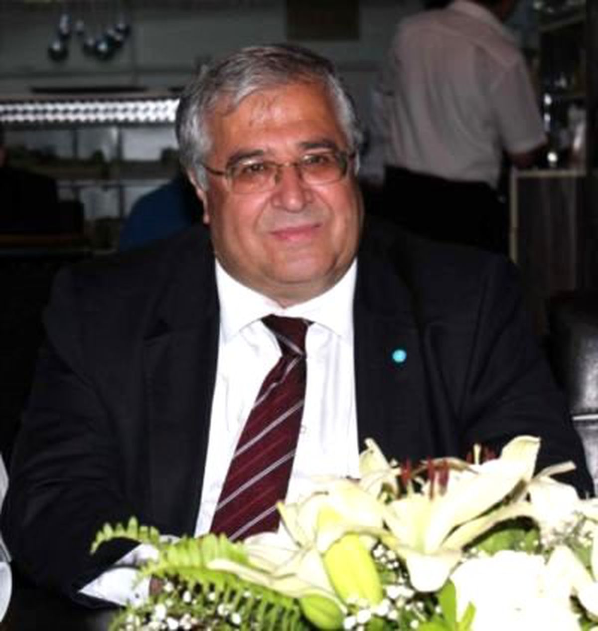"Başbakan Ebeliğe Soyundu"