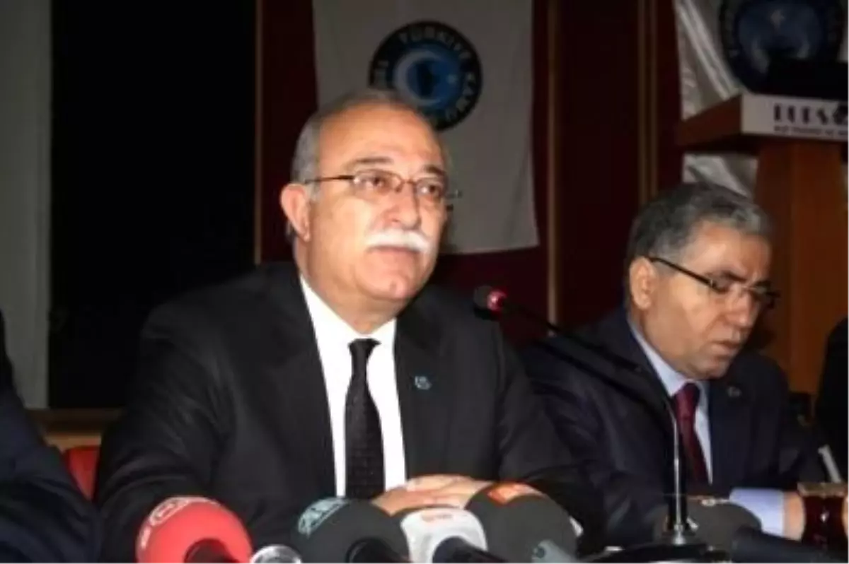 Türkiye Kamu-Sen Başkanı Koncuk."19 Mayıs Kutlama Programını İncelediğimizde Ne Yazık Ki Nutkumuz...