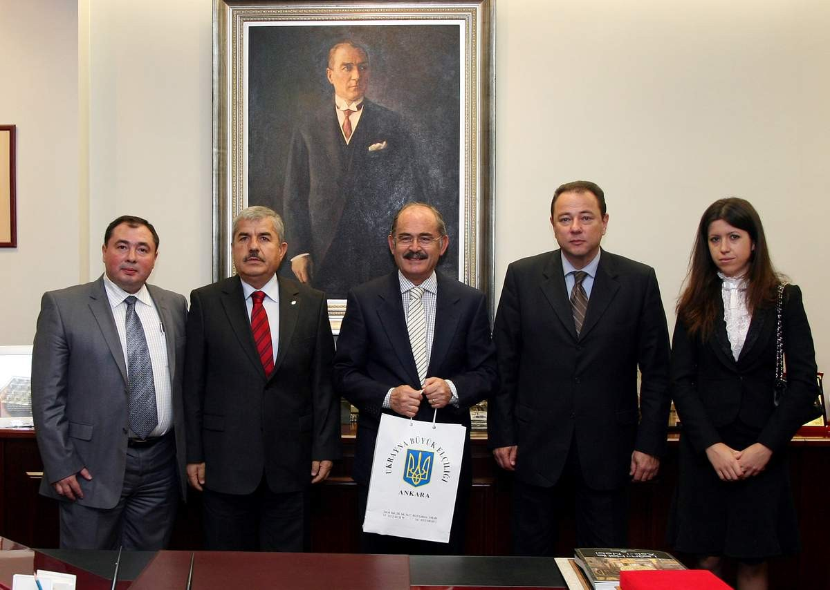 Ukrayna Büyükelçisi Büyükerşen'i Ziyaret Etti