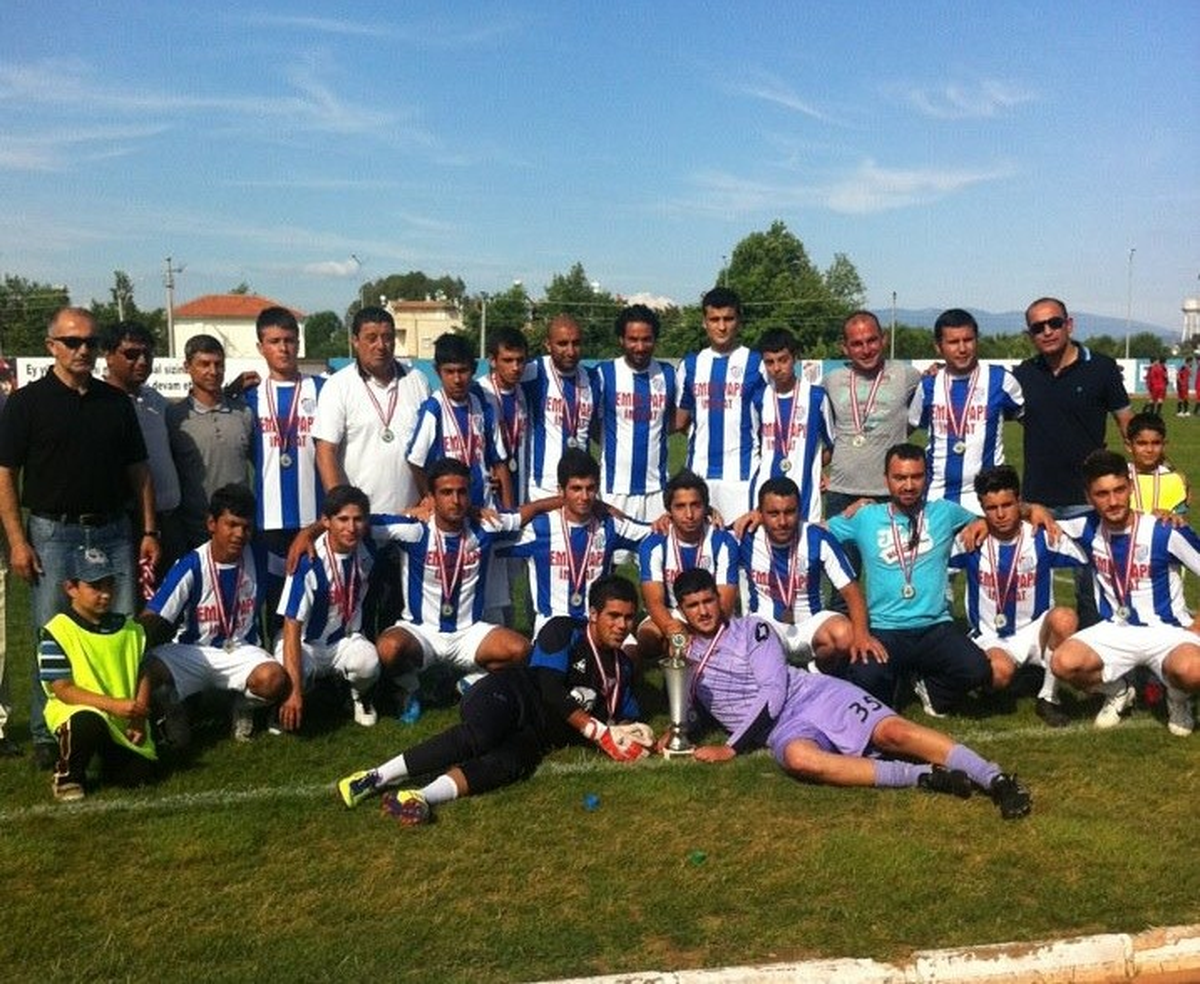 Yenihisarspor 1. Amatör Kümeye Yükseldi