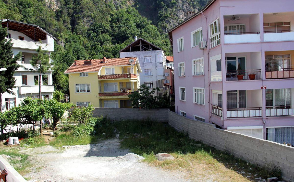 Yeşil Alana İnşaat Ruhsatı