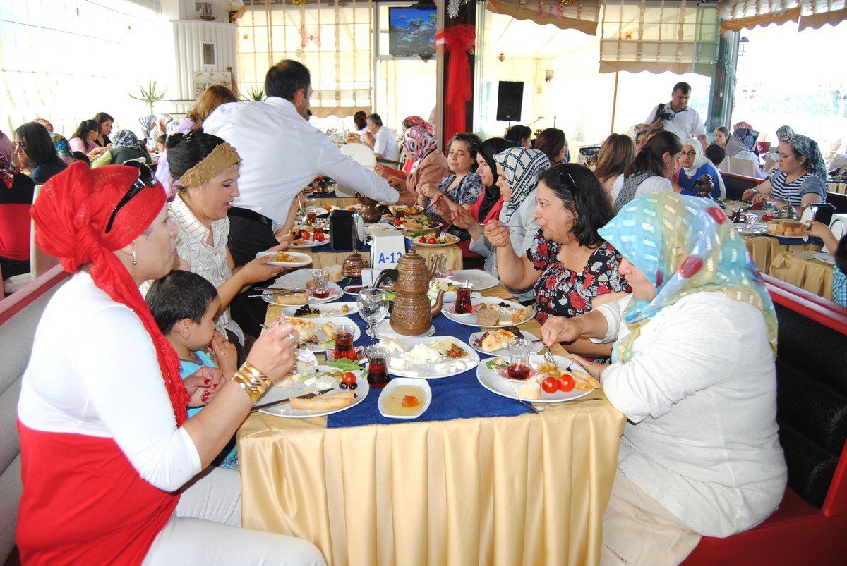 Aile Eğitim Kursunu Tamamlayıp Sertifikalı Oldular