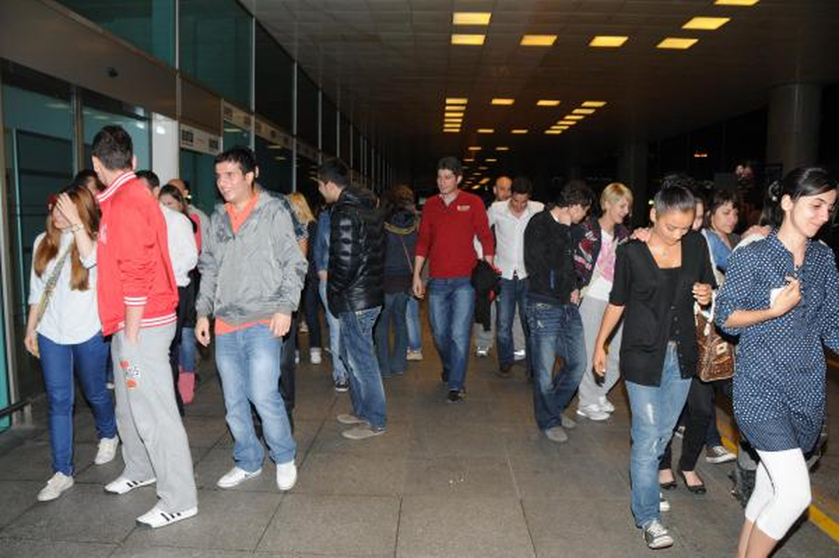 Atatürk Havalimanı'nda 'Grev Yasağı' Protestosu