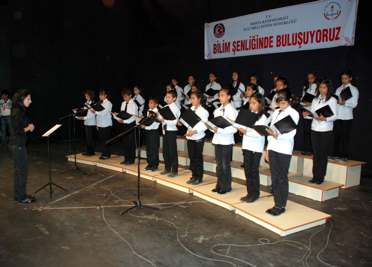 Bilim Şenliğinde Öğrenciler Marifetlerini Sergiledi