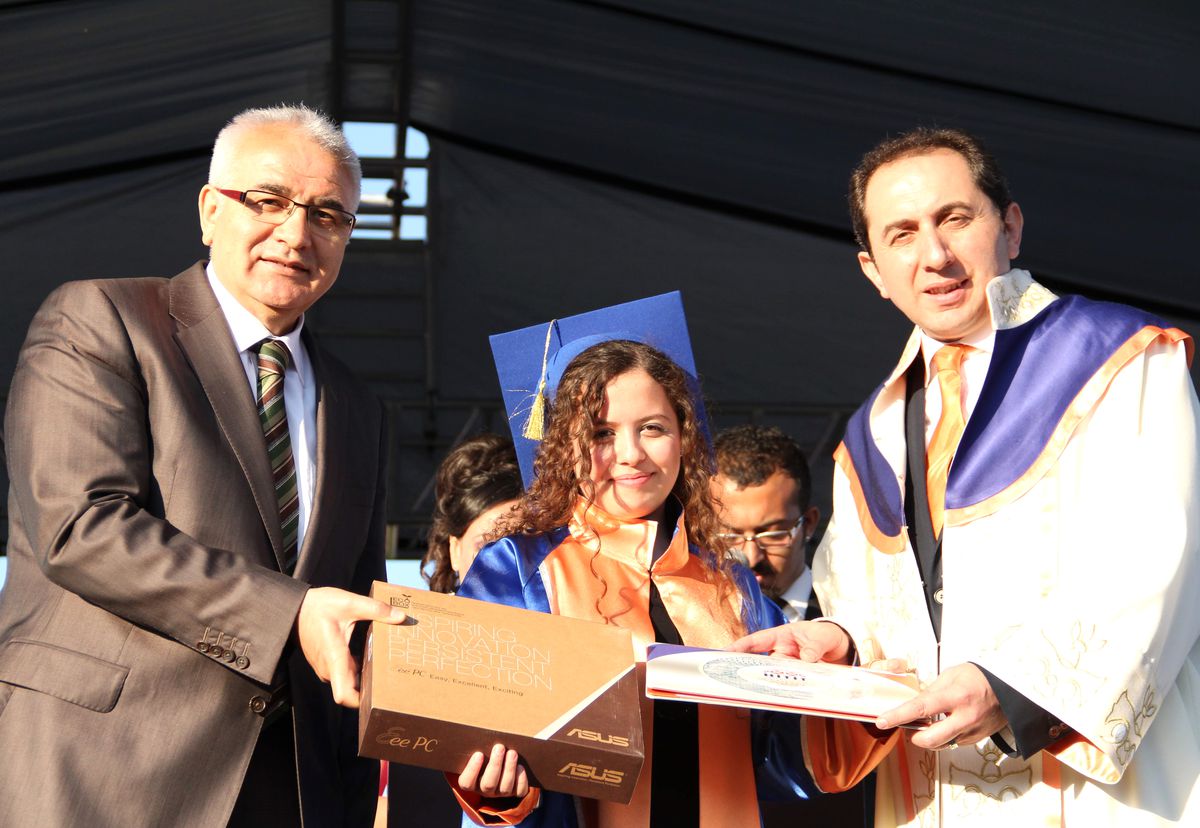 Çorum Hitit Üniversitesi'nde Mezuniyet Sevinci