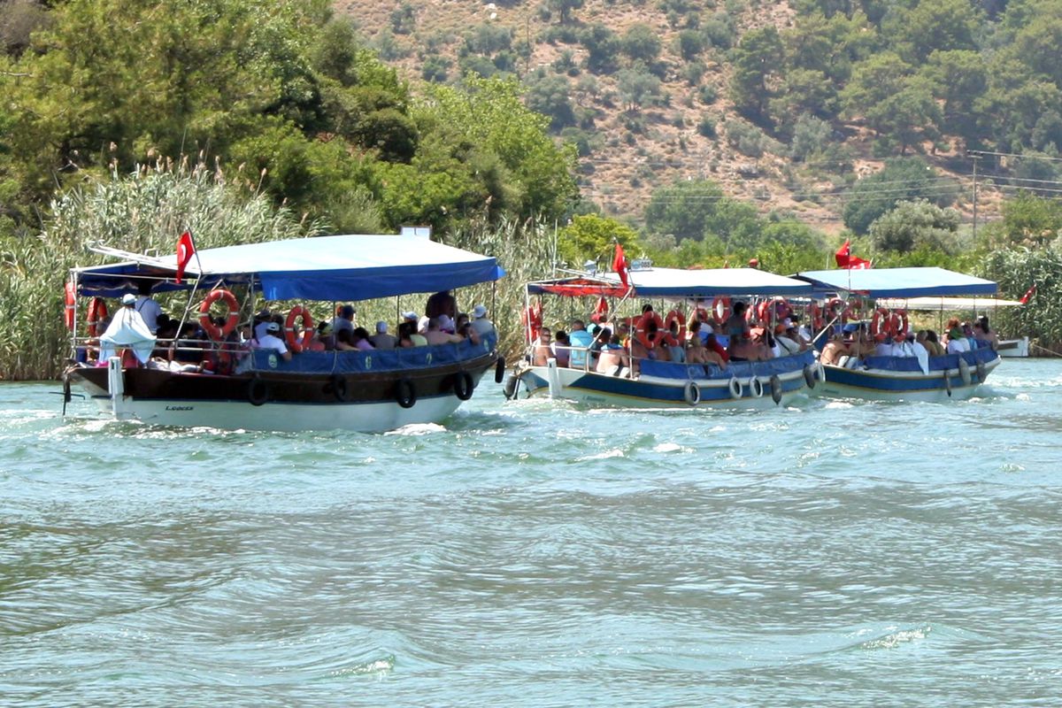 Dalyan Tekne Kooperatifi Başkanı Mehmet Ali Demir; Tekneler Balık İstifi Turist Taşıyor