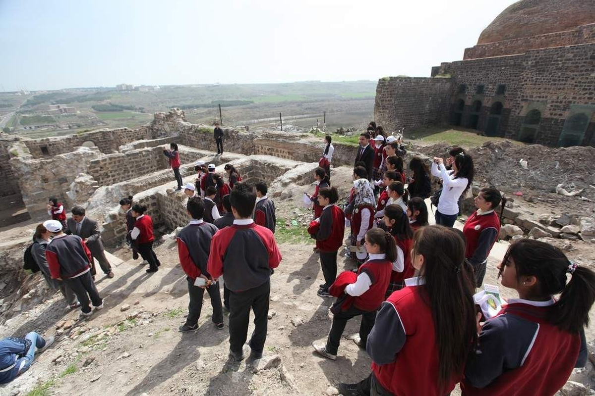 Diyarbakır'da 410 Öğrenci Tarihi Mekanları Gezdi